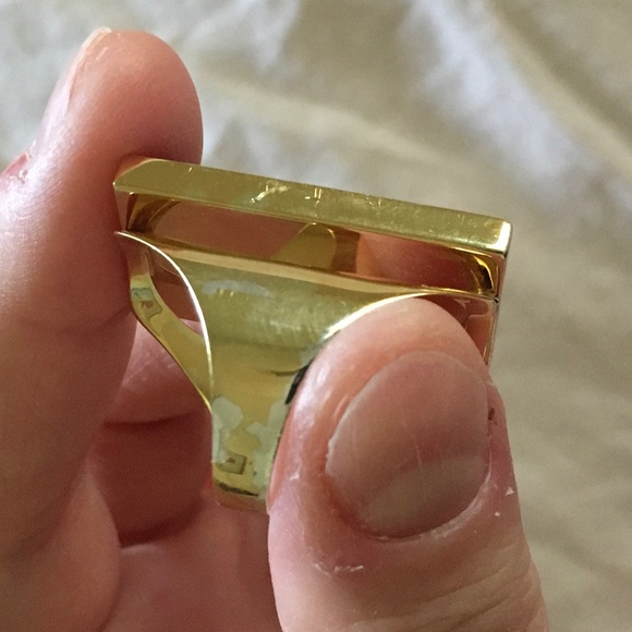 Vintage Saint Laurent Onyx Cocktail Ring Size 6 - Picture 3 of 6
